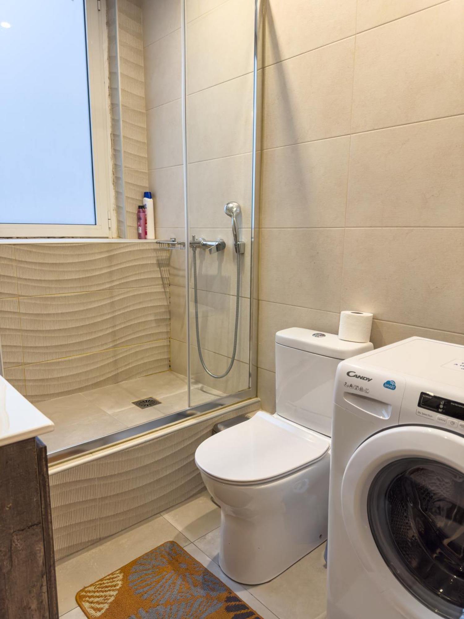 Glamorous & Spacious Renovated Apartment, Syntagma, Dt Appartement