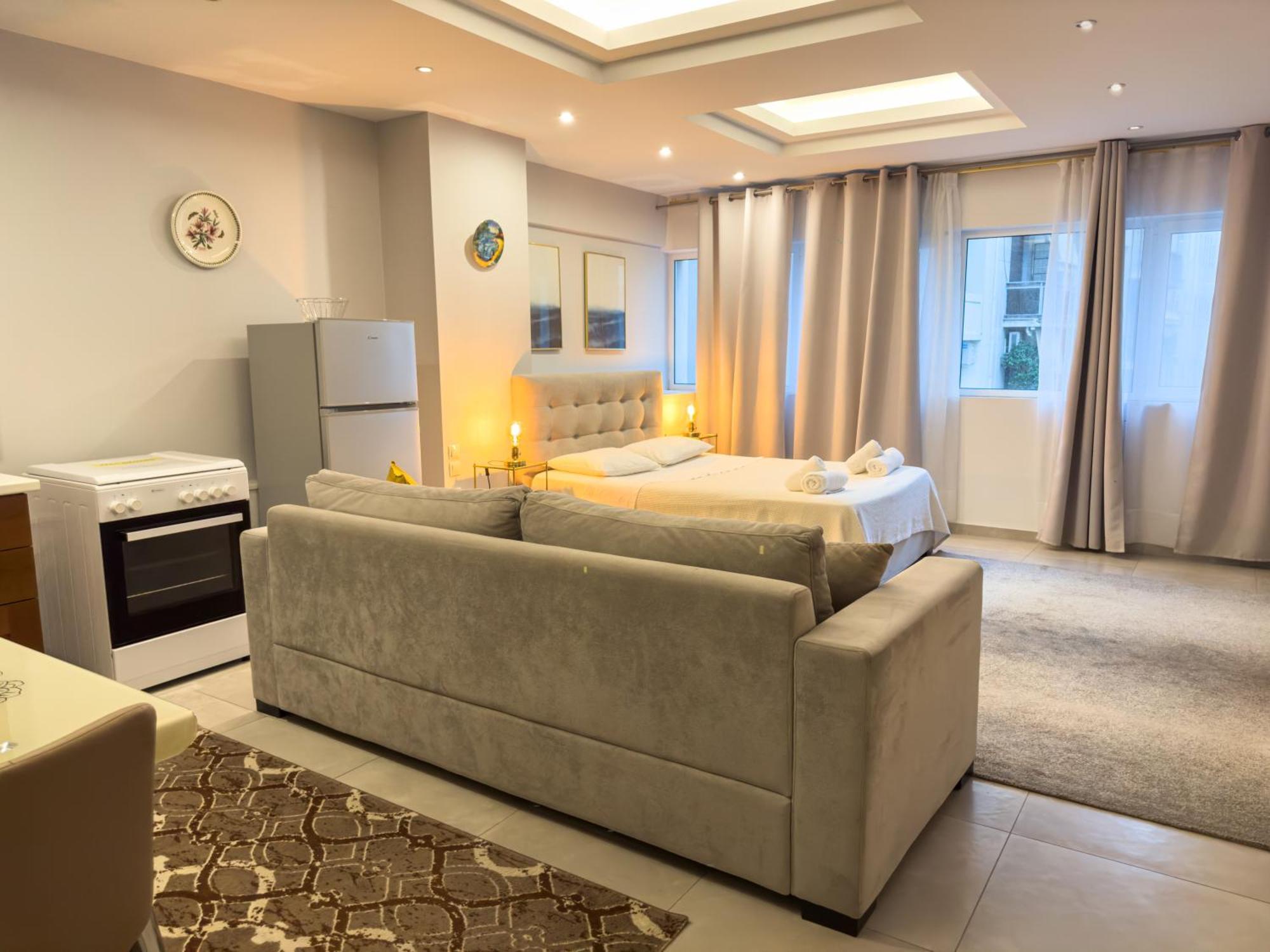 Glamorous & Spacious Renovated Apartment, Syntagma, Dt Atény